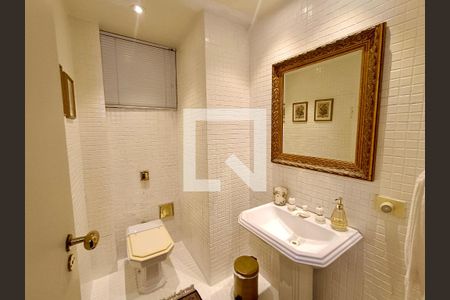 Apartamento para alugar com 244m², 3 quartos e 1 vagaLavabo 