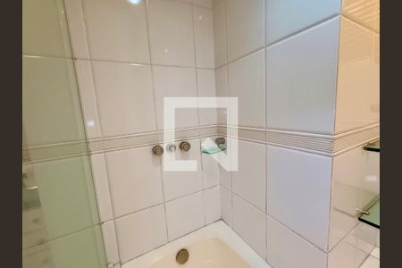Apartamento para alugar com 244m², 3 quartos e 1 vagaSuíte banheiro 