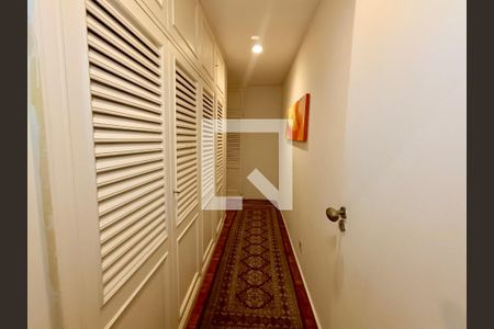 Apartamento para alugar com 244m², 3 quartos e 1 vagaCorredor 