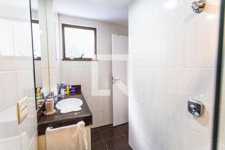 Apartamento à venda com 140m², 4 quartos e 2 vagasBanheiro da Suíte 2