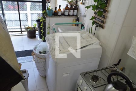 Apartamento à venda com 64m², 2 quartos e 1 vagaÁrea de Serviço