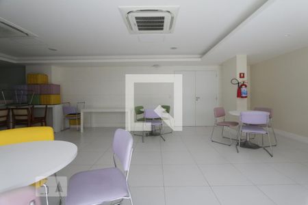 Apartamento à venda com 64m², 2 quartos e 1 vagaÁrea comum - Salão de festas