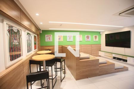 Apartamento à venda com 64m², 2 quartos e 1 vagaCinema