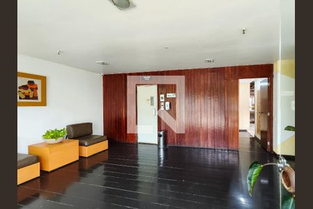 Apartamento à venda com 120m², 3 quartos e 2 vagasFachada e portaria