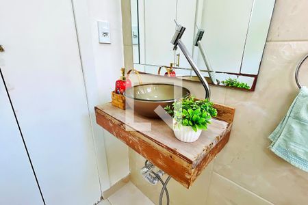 Casa à venda com 203m², 2 quartos e 2 vagasLavabo