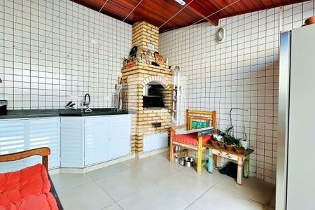 Casa à venda com 203m², 2 quartos e 2 vagasÁrea da Churrasqueira