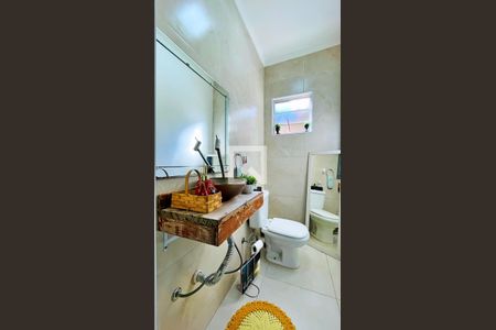 Casa à venda com 203m², 2 quartos e 2 vagasLavabo