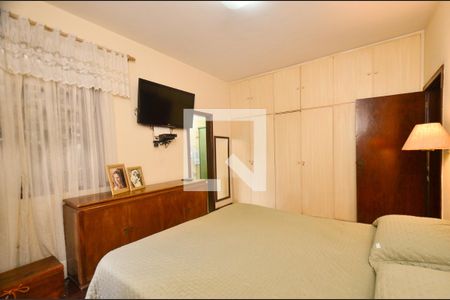 Casa à venda com 264m², 4 quartos e 3 vagasQuarto1/ suite