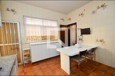 Casa à venda com 264m², 4 quartos e 3 vagasCozinha