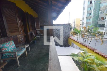 Casa à venda com 264m², 4 quartos e 3 vagasVaranda