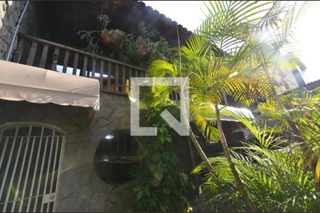 Casa à venda com 264m², 4 quartos e 3 vagasFachada