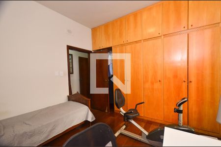 Casa à venda com 264m², 4 quartos e 3 vagasQuarto 2