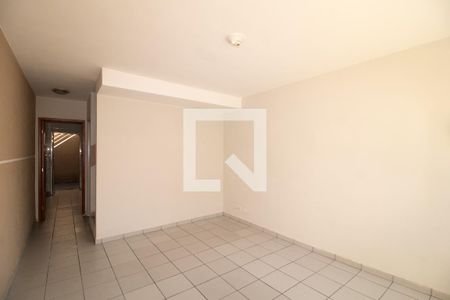 Sala  de casa de condomínio para alugar com 2 quartos, 80m² em Vila Mazzei, São Paulo