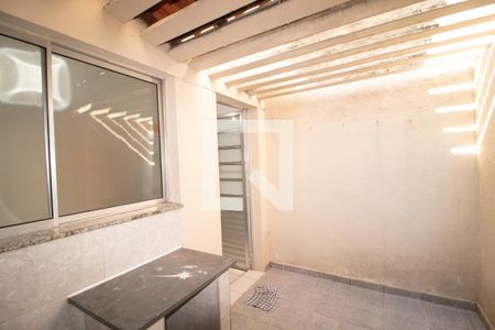 Casa de condomínio para alugar com 80m², 2 quartos e 1 vagaÁrea de Serviço