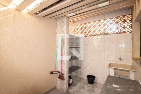 Casa de condomínio para alugar com 80m², 2 quartos e 1 vagaÁrea de Serviço