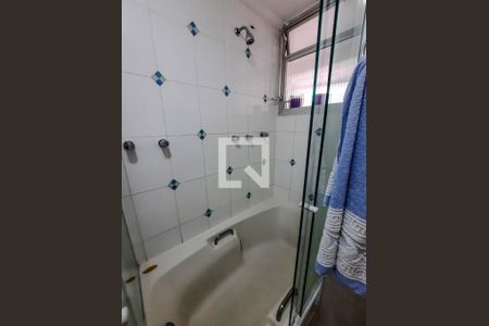 Apartamento à venda com 131m², 3 quartos e 1 vaga Apartamento à venda com 131m², 3 quartos e 1 vagaBanheiro da Suíte