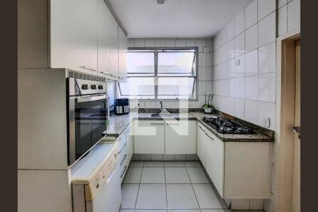 Apartamento à venda com 131m², 3 quartos e 1 vaga Apartamento à venda com 131m², 3 quartos e 1 vagaCozinha