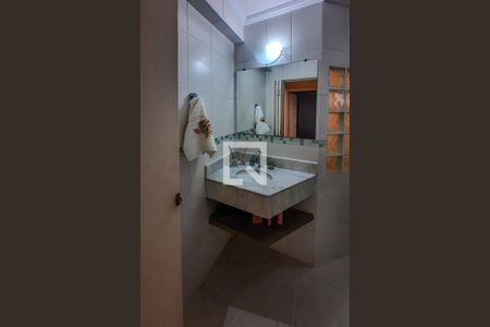 Apartamento à venda com 131m², 3 quartos e 1 vaga Apartamento à venda com 131m², 3 quartos e 1 vagaBanheiro