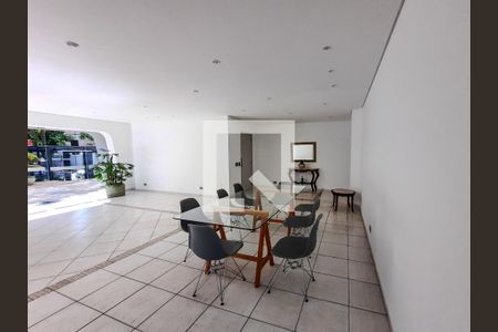 Apartamento à venda com 131m², 3 quartos e 1 vaga Apartamento à venda com 131m², 3 quartos e 1 vagaÁrea comum - Salão de festas