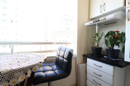 Apartamento à venda com 74m², 2 quartos e 1 vagaVaranda