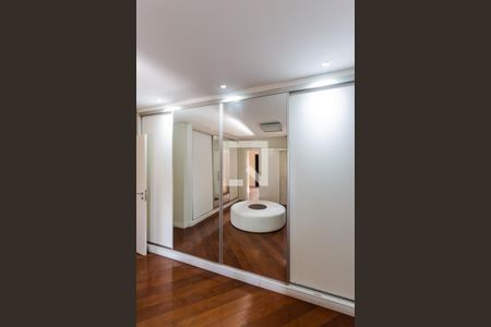 Apartamento à venda com 454m², 4 quartos e 4 vagasQuarto