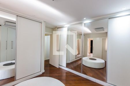 Apartamento à venda com 454m², 4 quartos e 4 vagasQuarto