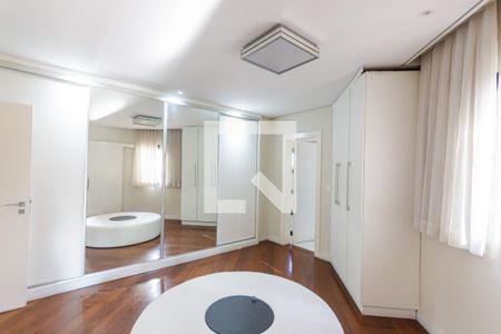 Apartamento à venda com 454m², 4 quartos e 4 vagasQuarto