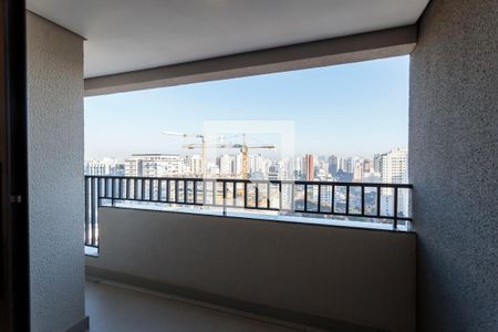 Varanda de kitnet/studio para alugar com 1 quarto, 33m² em Indianópolis, São Paulo
