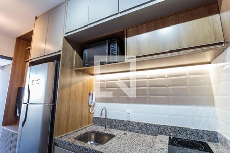 Cozinha de kitnet/studio para alugar com 1 quarto, 33m² em Indianópolis, São Paulo