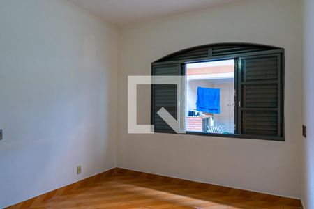 Casa à venda com 450m², 3 quartos e 3 vagasQuarto 2