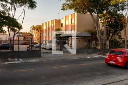 Apartamento para alugar com 49m², 2 quartos e 1 vaga Apartamento para alugar com 49m², 2 quartos e 1 vagaFachada