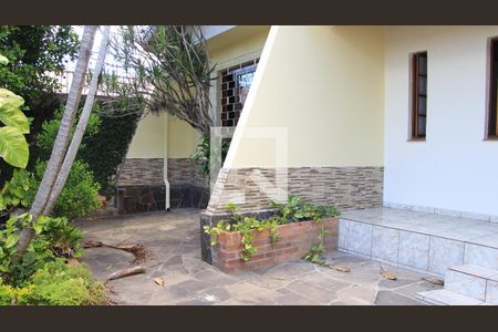 Casa à venda com 366m², 3 quartos e 3 vagasQuintal