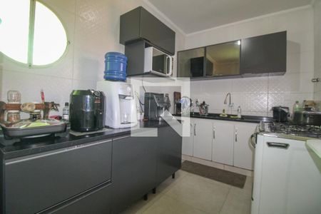 Casa à venda com 240m², 3 quartos e 2 vagasCozinha