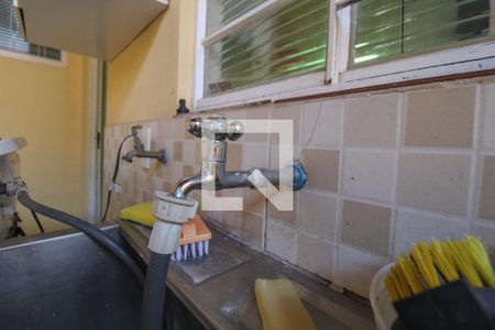 Casa à venda com 240m², 3 quartos e 2 vagasÁrea de serviço