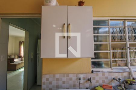 Casa à venda com 240m², 3 quartos e 2 vagasÁrea de serviço