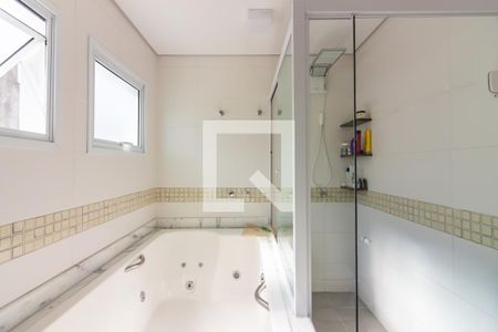 Casa à venda com 245m², 3 quartos e 4 vagasBanheiro da Suíte