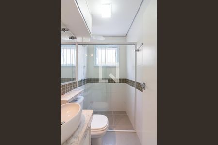 Casa à venda com 245m², 3 quartos e 4 vagasBanheiro