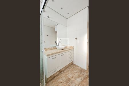 Casa para alugar com 200m², 4 quartos e 2 vagas Casa para alugar com 200m², 4 quartos e 2 vagasBanheiro da Suite 2