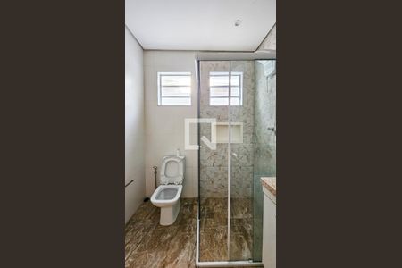 Casa para alugar com 200m², 4 quartos e 2 vagas Casa para alugar com 200m², 4 quartos e 2 vagasBanheiro da Suite 2