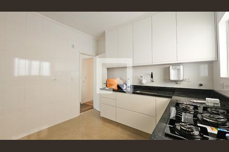 Cozinha de casa para alugar com 4 quartos, 200m² em Jardim Campo Grande, São Paulo