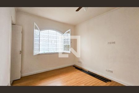 Casa para alugar com 200m², 4 quartos e 2 vagas Casa para alugar com 200m², 4 quartos e 2 vagasSuite 1