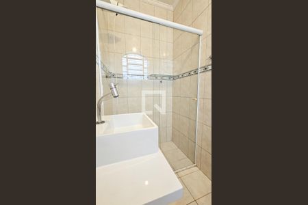 Casa para alugar com 200m², 4 quartos e 2 vagas Casa para alugar com 200m², 4 quartos e 2 vagasBanheiro da Suite 1