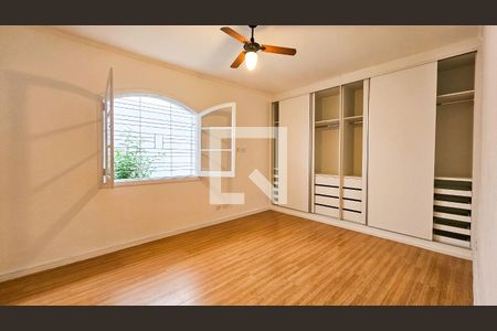 Casa para alugar com 200m², 4 quartos e 2 vagas Casa para alugar com 200m², 4 quartos e 2 vagasSuite 2