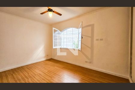 Casa para alugar com 200m², 4 quartos e 2 vagas Casa para alugar com 200m², 4 quartos e 2 vagasSuite 2