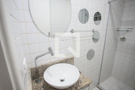 Casa de condomínio à venda com 122m², 2 quartos e 4 vagasBanheiro Social