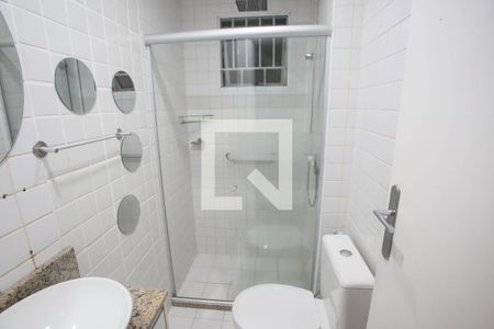 Casa de condomínio à venda com 122m², 2 quartos e 4 vagasBanheiro Social