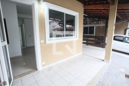 Casa de condomínio à venda com 122m², 2 quartos e 4 vagasVaranda da Sala