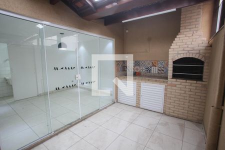 Casa de condomínio à venda com 122m², 2 quartos e 4 vagasChurrasqueira