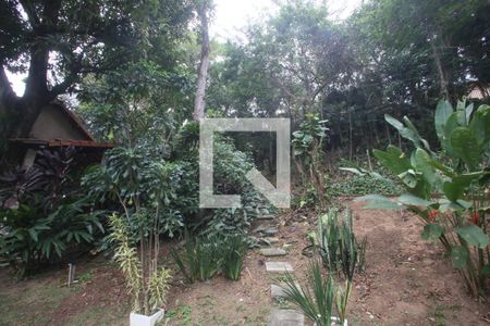 Casa de condomínio à venda com 122m², 2 quartos e 4 vagasBosque