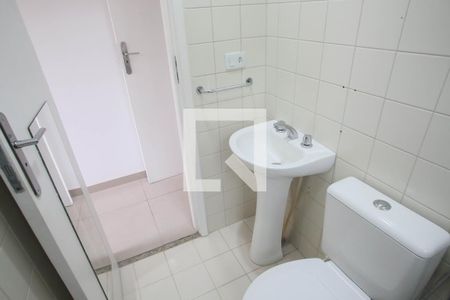 Casa de condomínio à venda com 122m², 2 quartos e 4 vagasBanheiro da Suíte 1